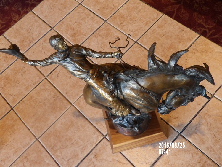 08 25 16 (1) Rodeo Statue, Holiday Inn, Cody, Wyoming