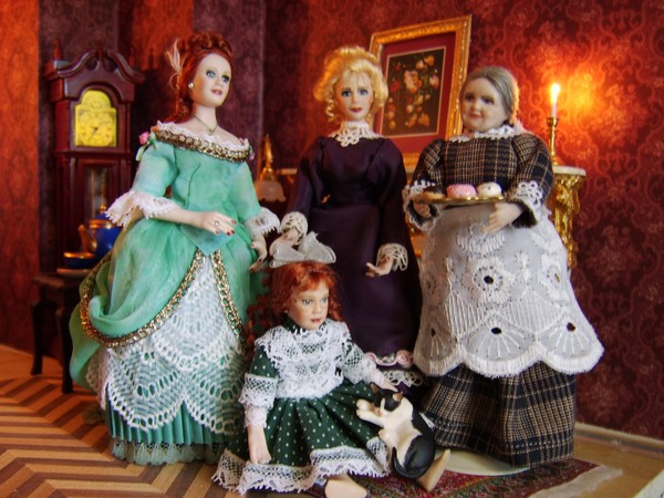 Dollhouse Family