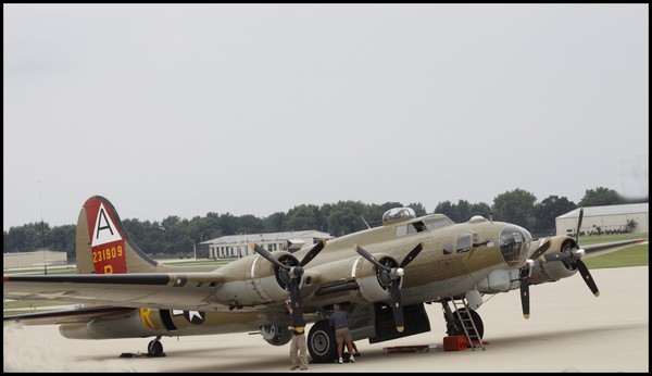 B-17 BOMBER