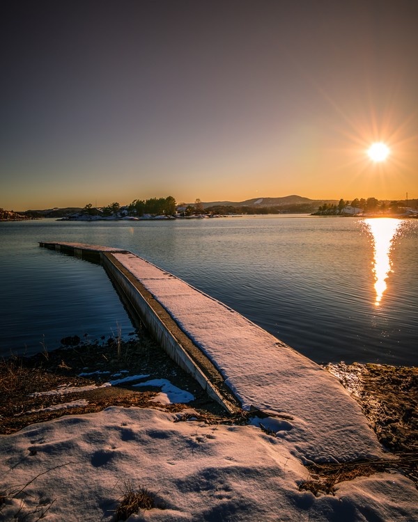 Sunny bridge 