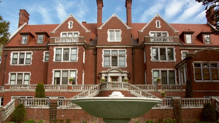 Glensheen Mansion