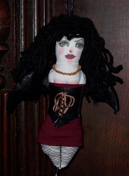 Elizabeth White Vamp Dotee