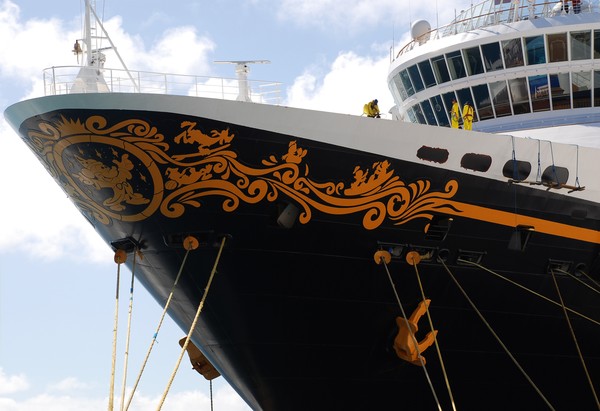 Dsiney Cuise Ship, Saint Marteen
