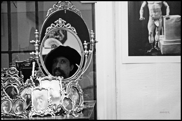 no grace in freedom of disgust - carlsitges -2010