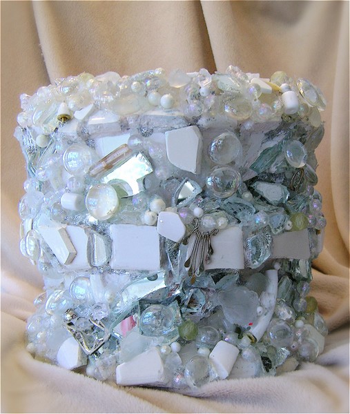 WHITE COLLAGE POT #2 VIEW