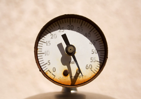 Old Pressure Guage 002