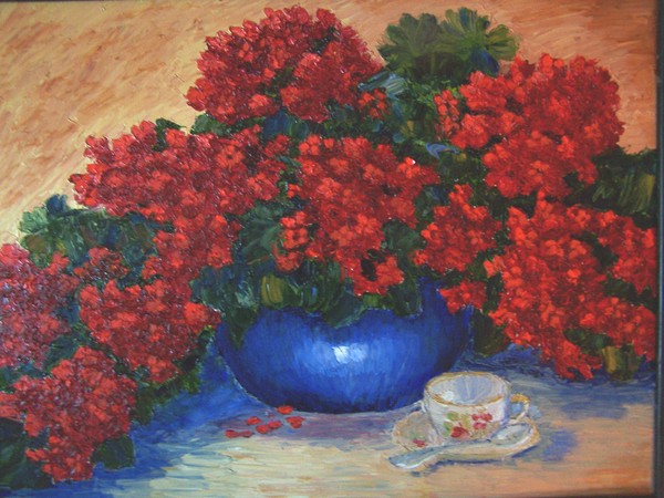 Textured Geraniums overflowing bowl
