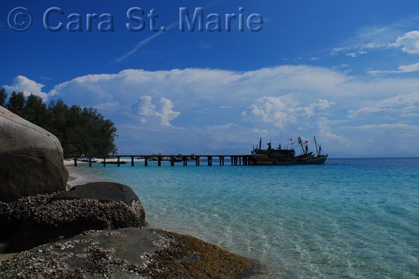Perhentian Islands (dock with rocks)
