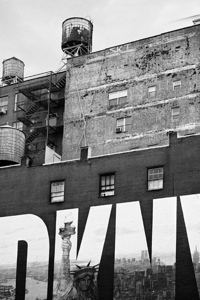 DKNY Black/White