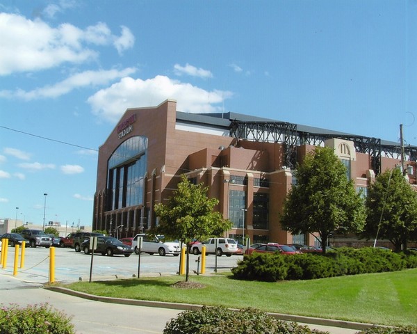 Lucas Oil stadium