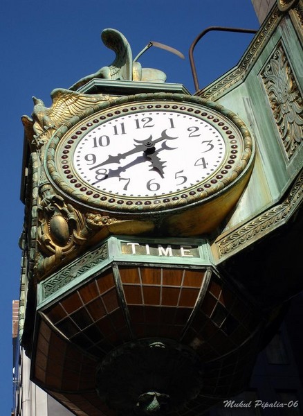 CHICAGO CLOCKS - 6 TON CLOCK-35 EAST WACKER DRIVE