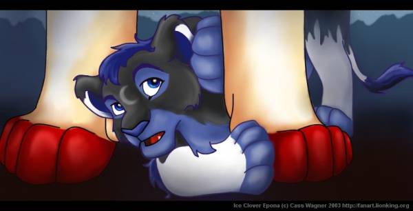 Dragon under his dads paws.... Dragon (c) to Kelt