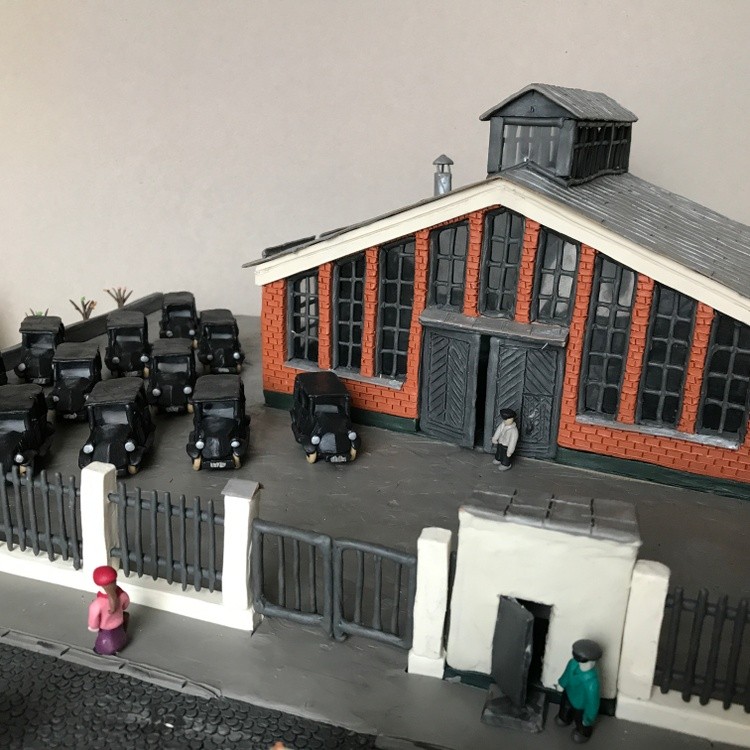 Traffic 3, plasticine, cardboard, 70x50x27 cm