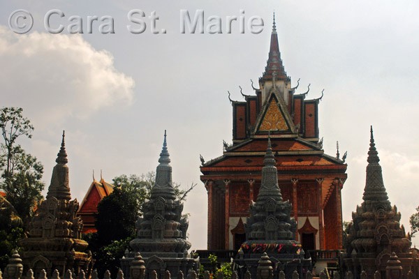 Temple somewhere between Phnom Pehn and Siem Reap