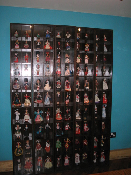 100 dolls
