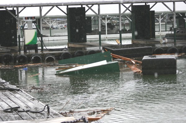 Grider Hill DOck Storm 4-11-2008