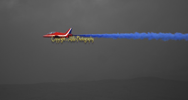 Red Arrow Mono Sky