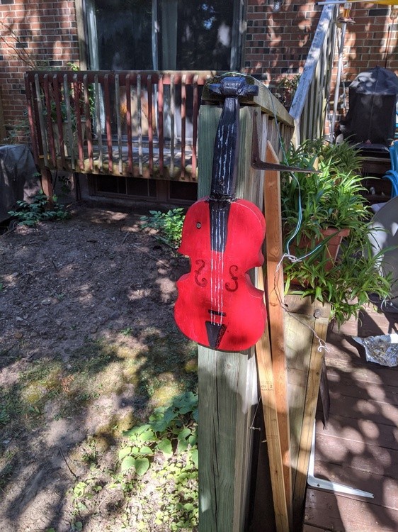 Decorative violins for your den