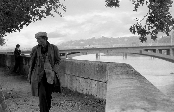 MAN AND WOMAN, TOURS, FRANCE