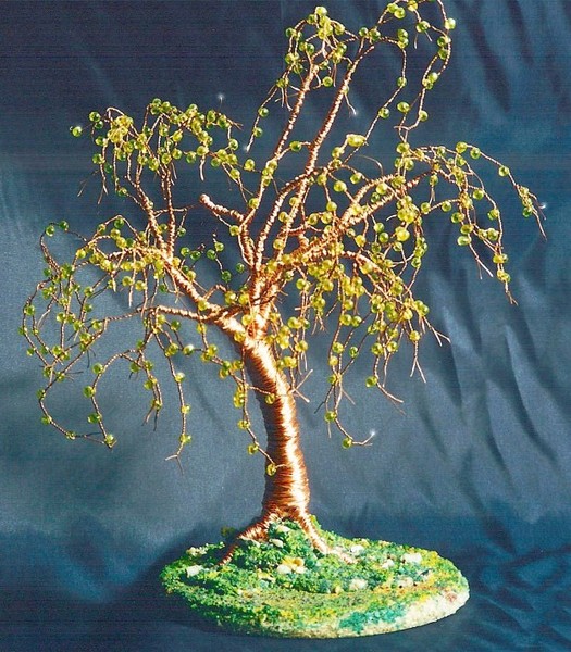 Elm on Lawn, wire tree sculpture