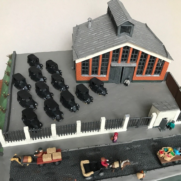 Traffic 3, plasticine, cardboard, 70x50x27 cm
