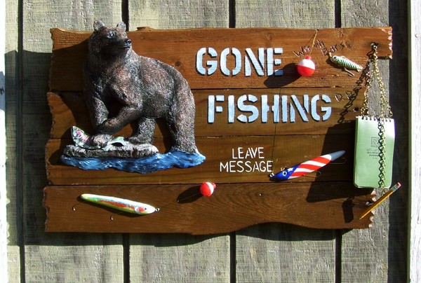 Bear Fishing plaque