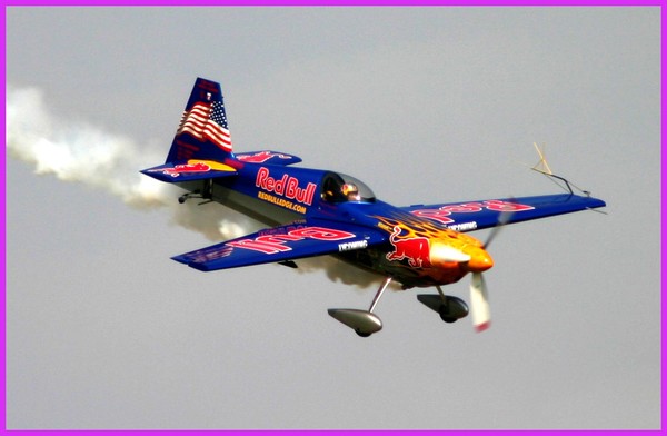 RED BULL AEROBATIC