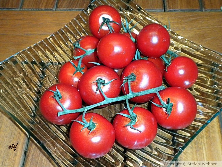 simply red