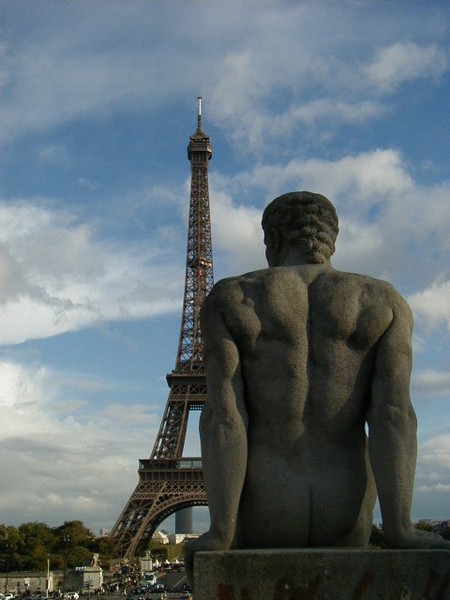 La tour Eiffel  with man