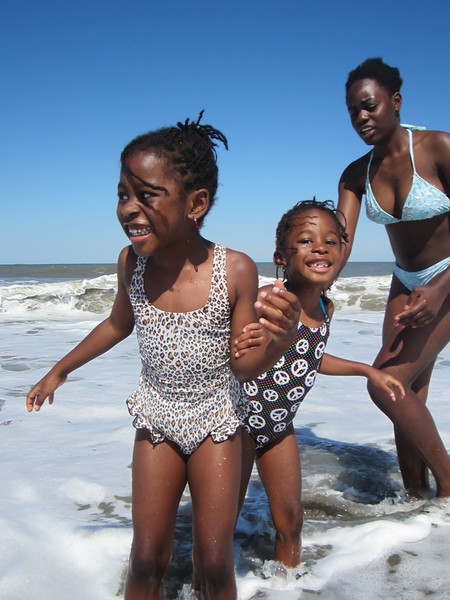 Island Breeze Kids 2 (Tiptoeing in Water)