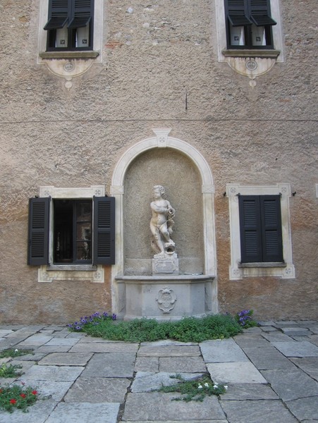 Fountain, Cardona