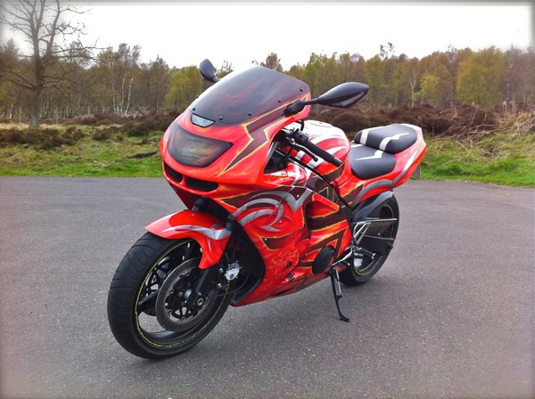 Kawasaki zx6 ninja Airbrushed
