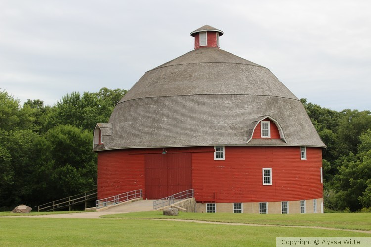 Ryan's Red Round Barn