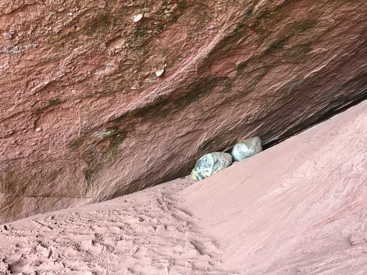 Between slate and clay