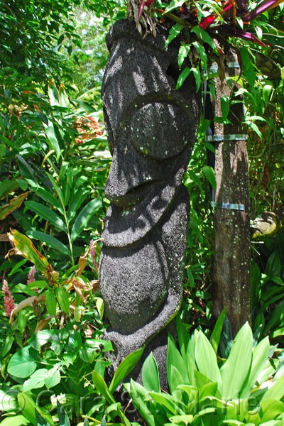 Vanuatu Guardian Figure