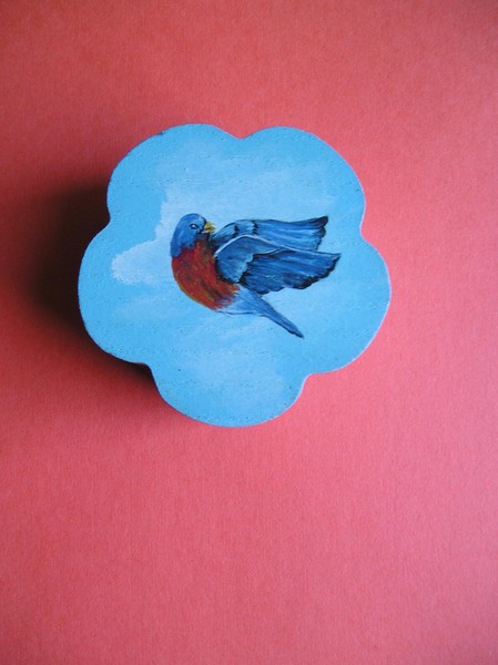 TRINKET BOX BIRD IN FLIGHT