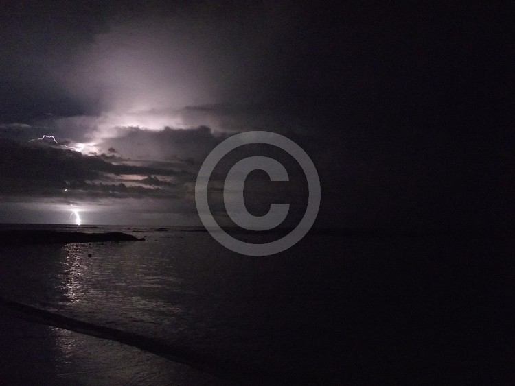 Crackling Light