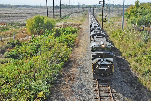 See That Train a Comin'
