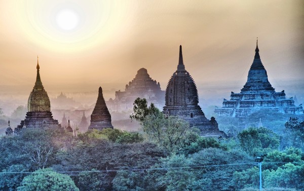 Sunrise in Bagan