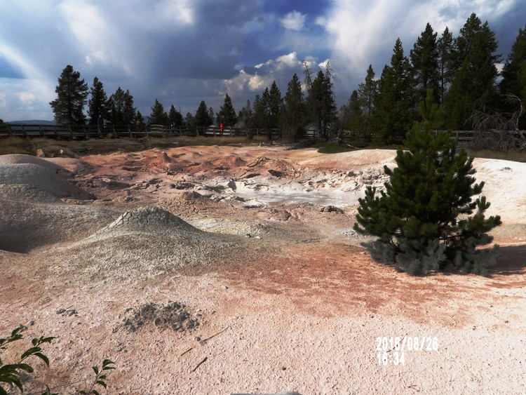 08 26 16 Yellowstone NP (62) Fountain Paint Pots