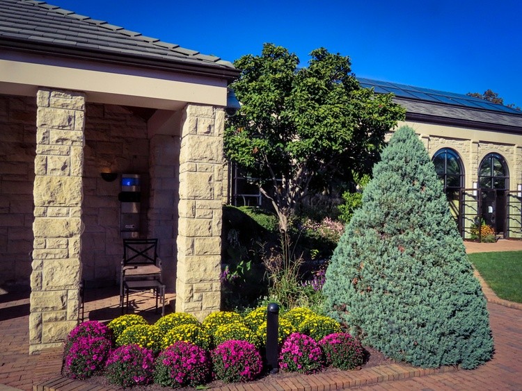 Kauffman Side Garden