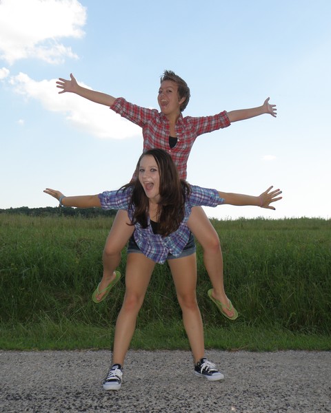 Free to be us - BFF Portraits 