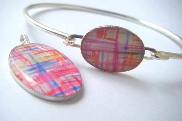 Picnic pendant & bangle
