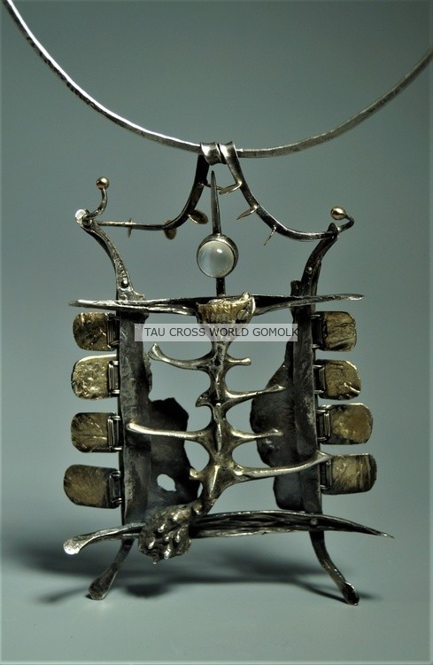 God created the heaven and the earth. Sterling silver .Gold Beautiful & Powerfull Ne