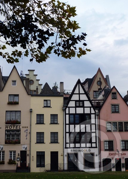 Stylish Cologne Houses