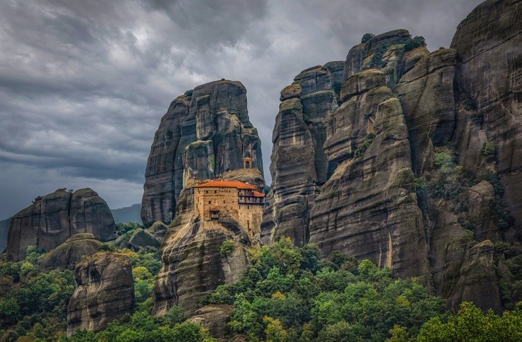 Meteora Cliff Sanctuary