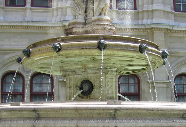 Staatsoper Fountain, Vienna