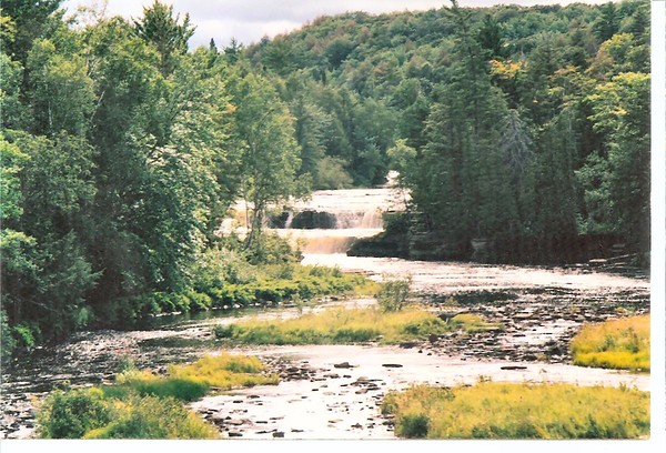 Tahquamenon Falls view8