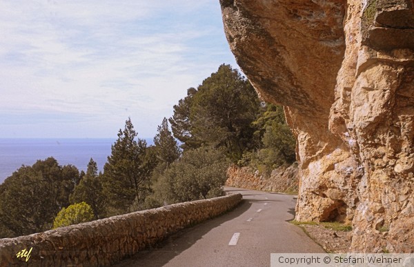 narrow road