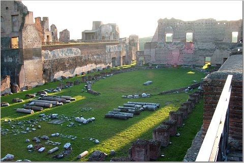 Roma, Italia Agora ruins/sunset
